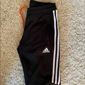 adidas tri stripe trainers
